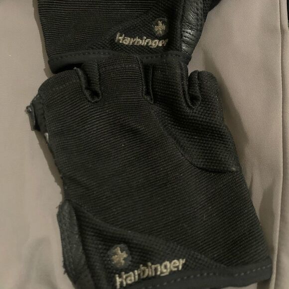Harbinger lifting gloves torn up womens size S/M - Picture 1 of 6
